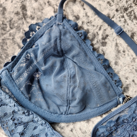 2/$25 Victoria’s Secret unlined racer back bra - Picture 5 of 9